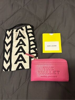 Marc Jacobs Leather Top Zip Multi Wallet in Bow Pink